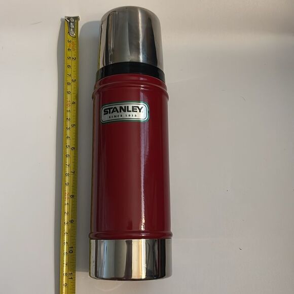 NEW Stanley Classic Vacuum Insulated Bottle: Red, 16oz - Picture 5 of 7